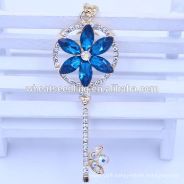 New arrival flower design rhinestone keychain wholesale